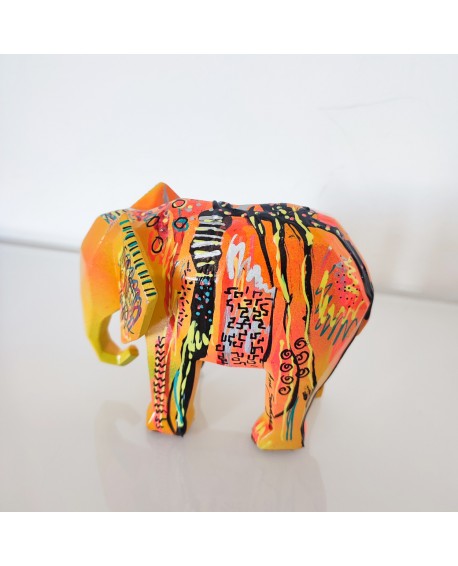 statuette elephant